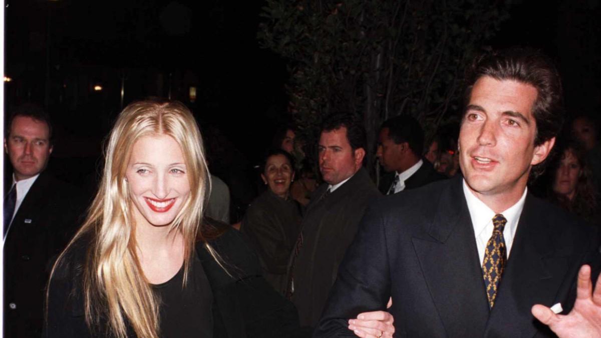 John F. Kennedy Jr. y Carolyn Bessette en una imagen de 1997