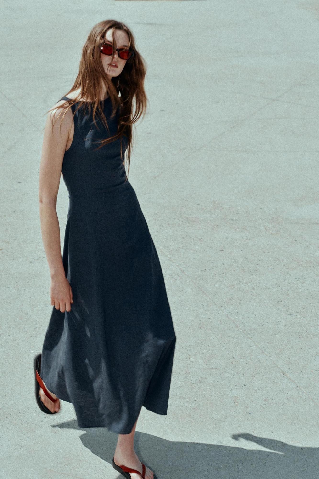 Robe en lin bleu dos nu