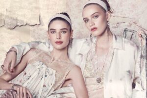 Hier soir, la collection romantique la plus attendue et exclusive du printemps a débarqué chez Zara : robes fleuries, ensembles fluides et jupes nuisettes