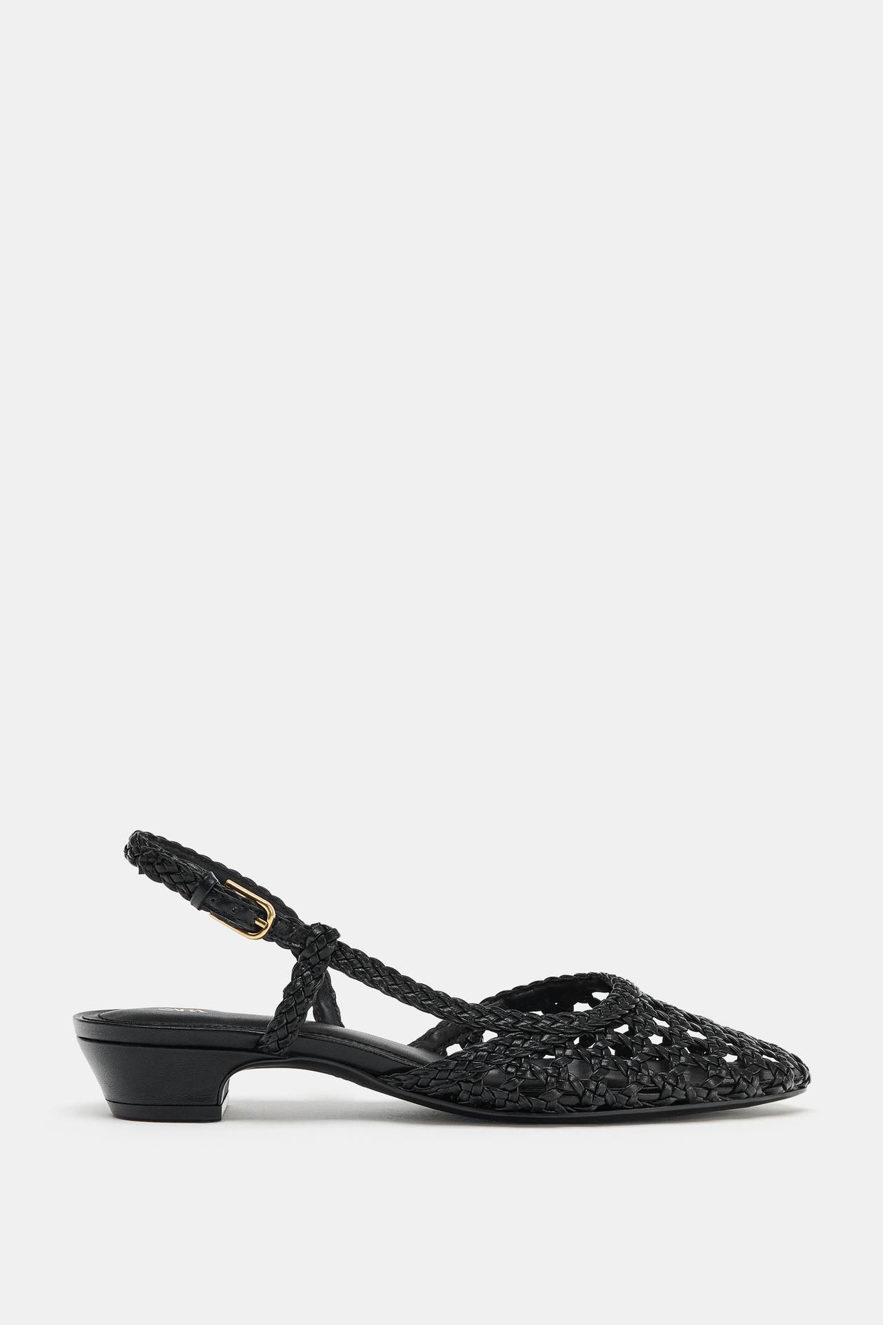 Chaussures à bride arrière tressées