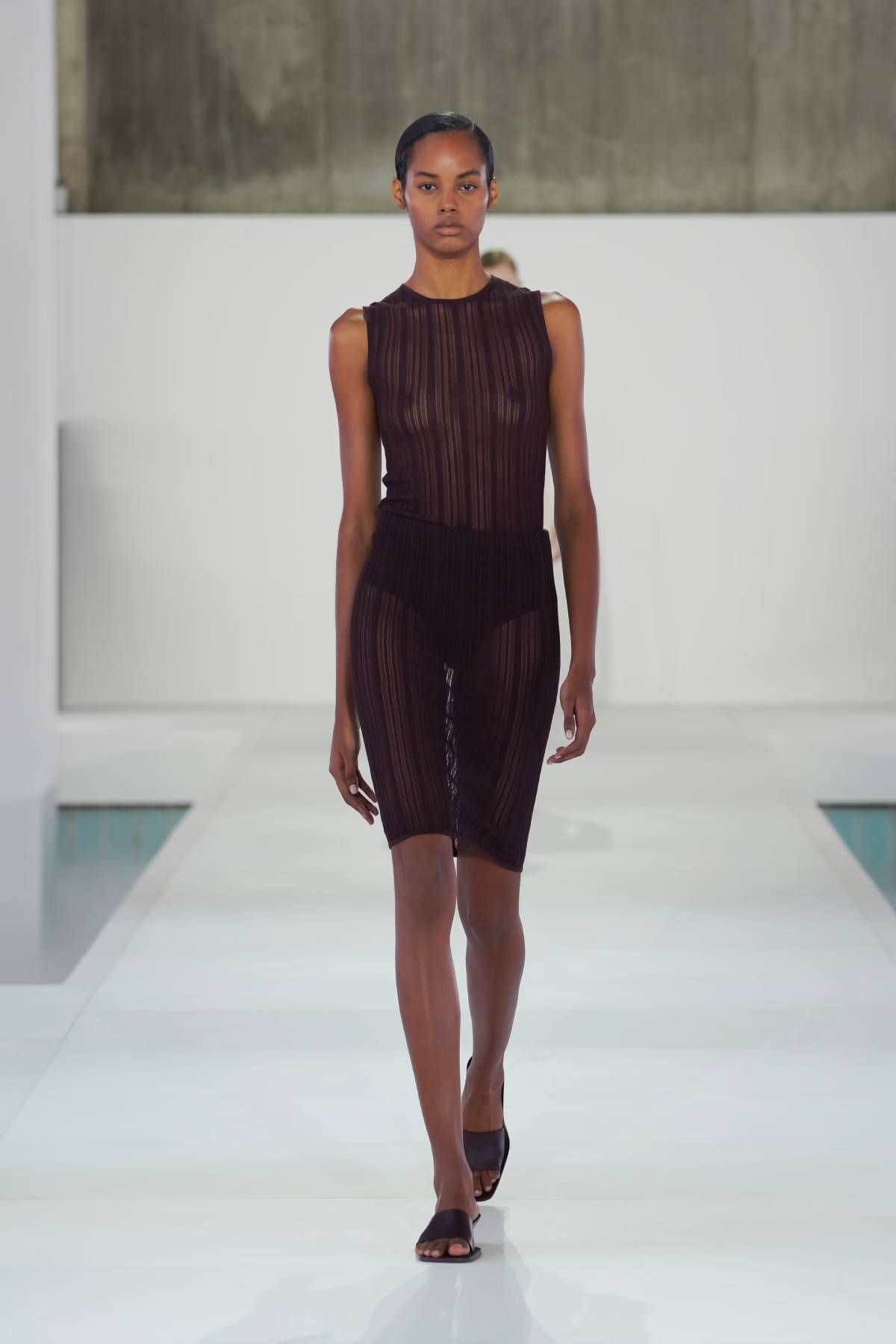 Jupe en tricot transparent par COS