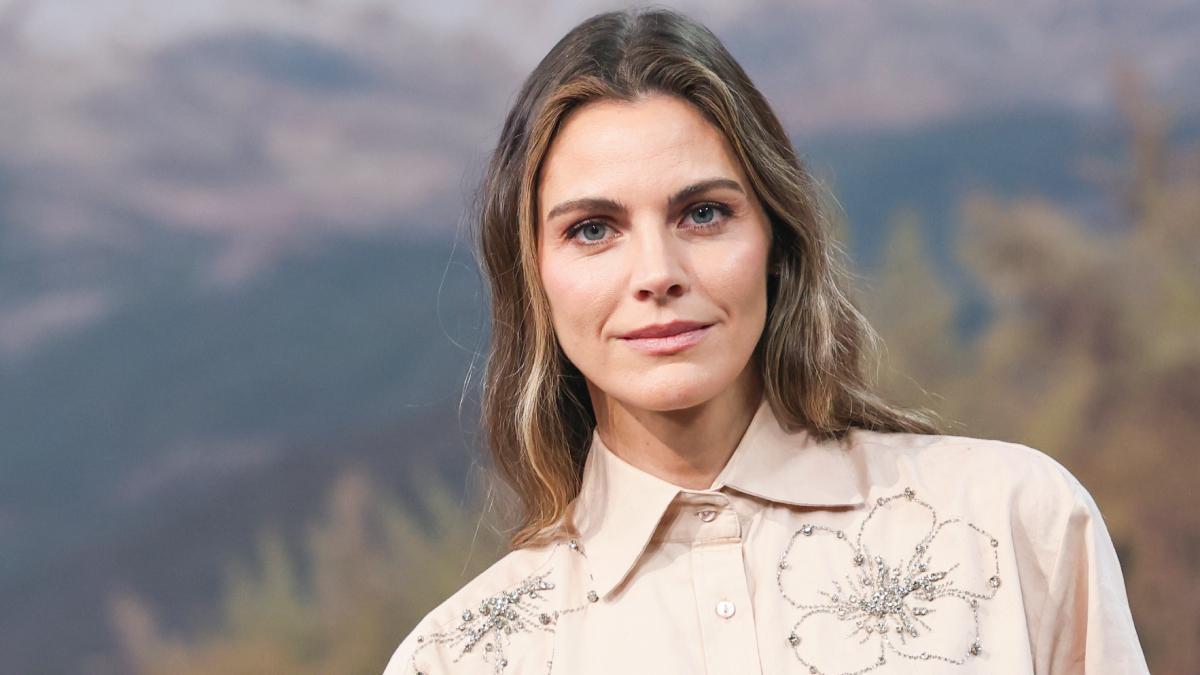 Amaia Salamanca y su secreto para una piel luminosa y uniforme.