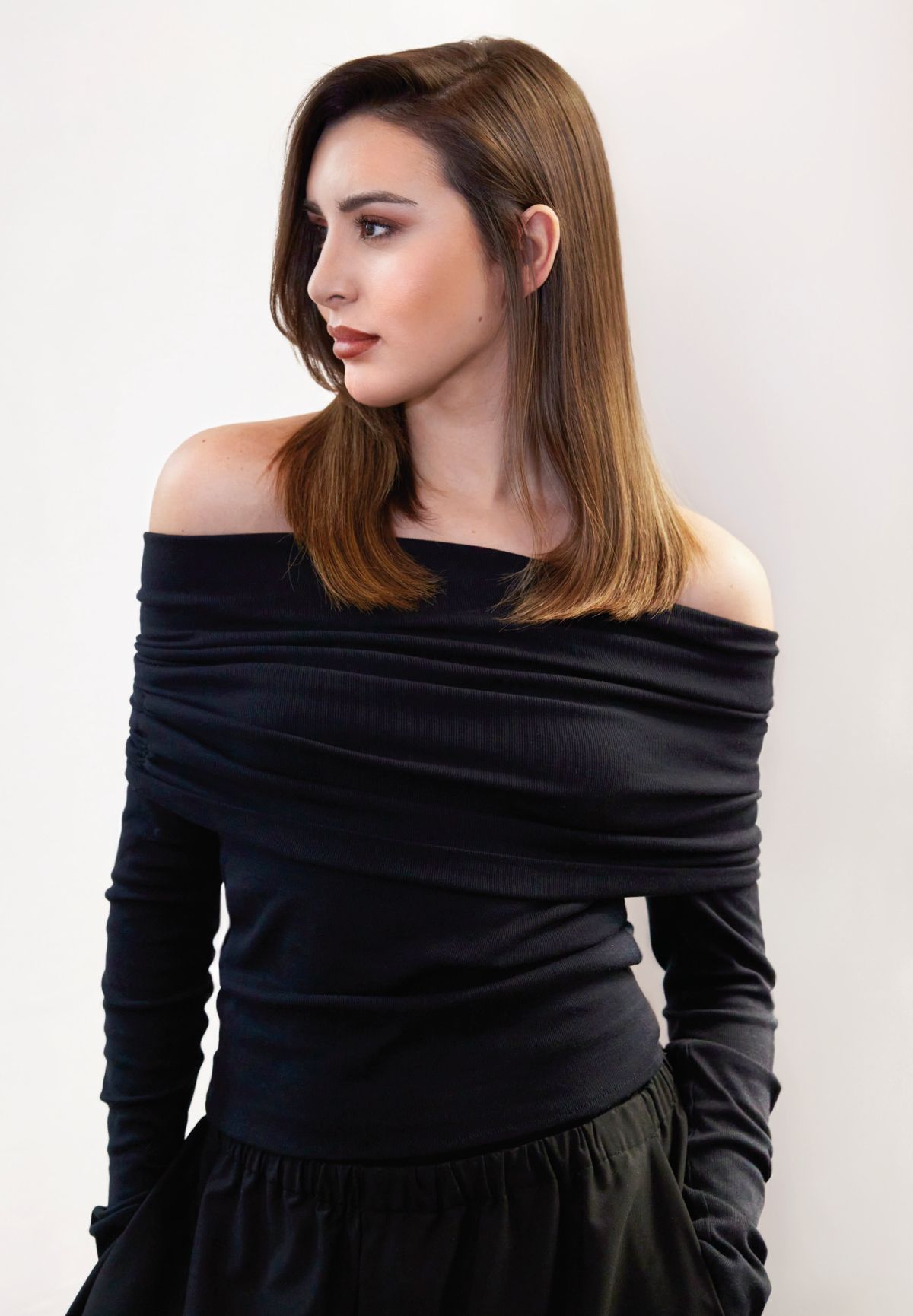 Marina García avec lissage et t-shirt LOOM