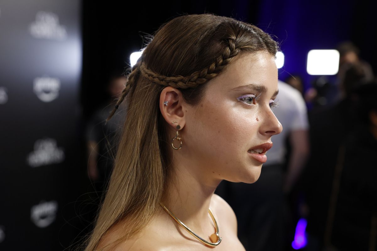 Le « look beauté » de Nicole Wallace, en détail