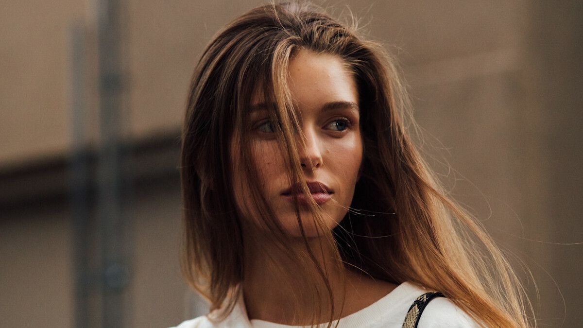 Un cuero cabelludo saturado de residuos hace que el pelo se vea sucio incluso recién lavado