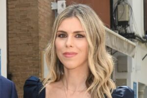 Le secret de la peau du visage de Manuela Villena : une hydratation intense avec de l'acide hyaluronique et de la niacinamide, qui apportent eau et confort à la peau