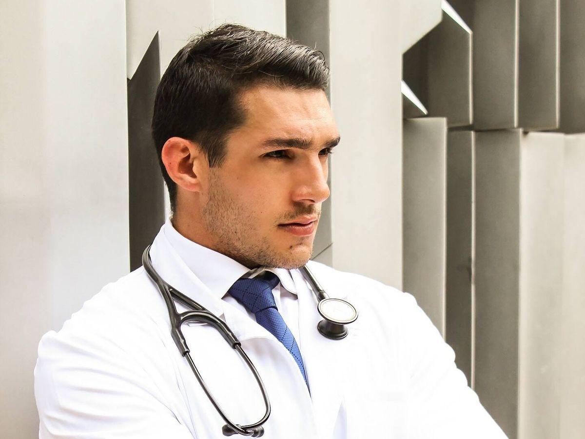 Dr. Stephane Decrock, médico.