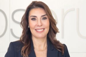 María Pilar de Castro García, biologiste moléculaire : « Le bioremodelage régénère la peau de l'intérieur. C'est une erreur de penser qu'il agit comme un agent de comblement d'acide hyaluronique »