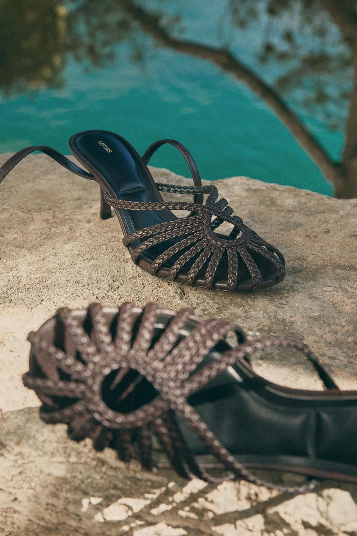 Sandales à talon crabe