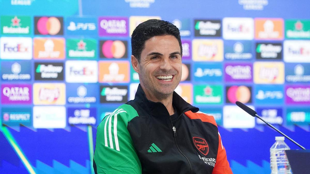 PETIT DÉJEUNER MIKEL ARTETA | Mikel Arteta (44 ans) : "Je me lève à 5h30 du matin et la première chose que je fais est d'embrasser ma femme. Je prends un bon café américain au petit-déjeuner et parfois des œufs brouillés avec des saucisses ou des œufs pochés avec de l'avocat"