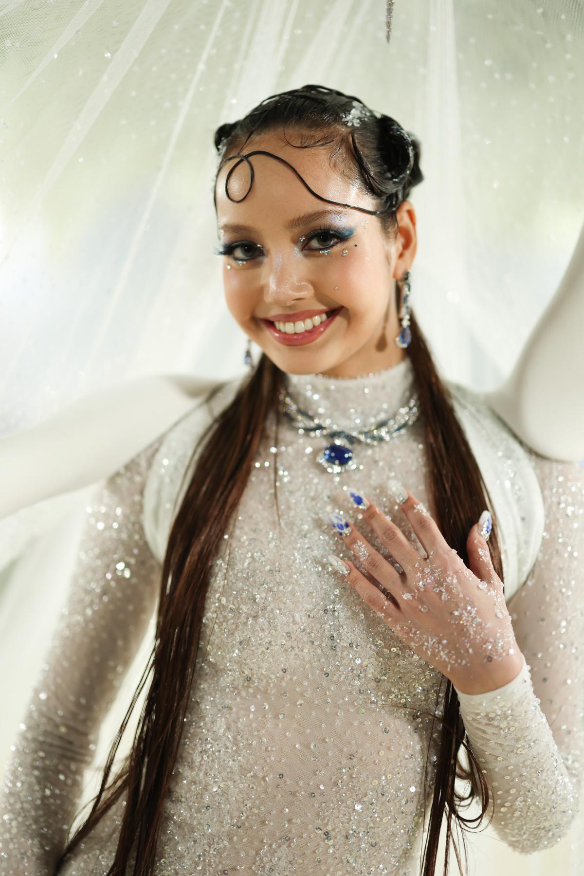 Le maquillage strass de LISA au Gala du MET 2026