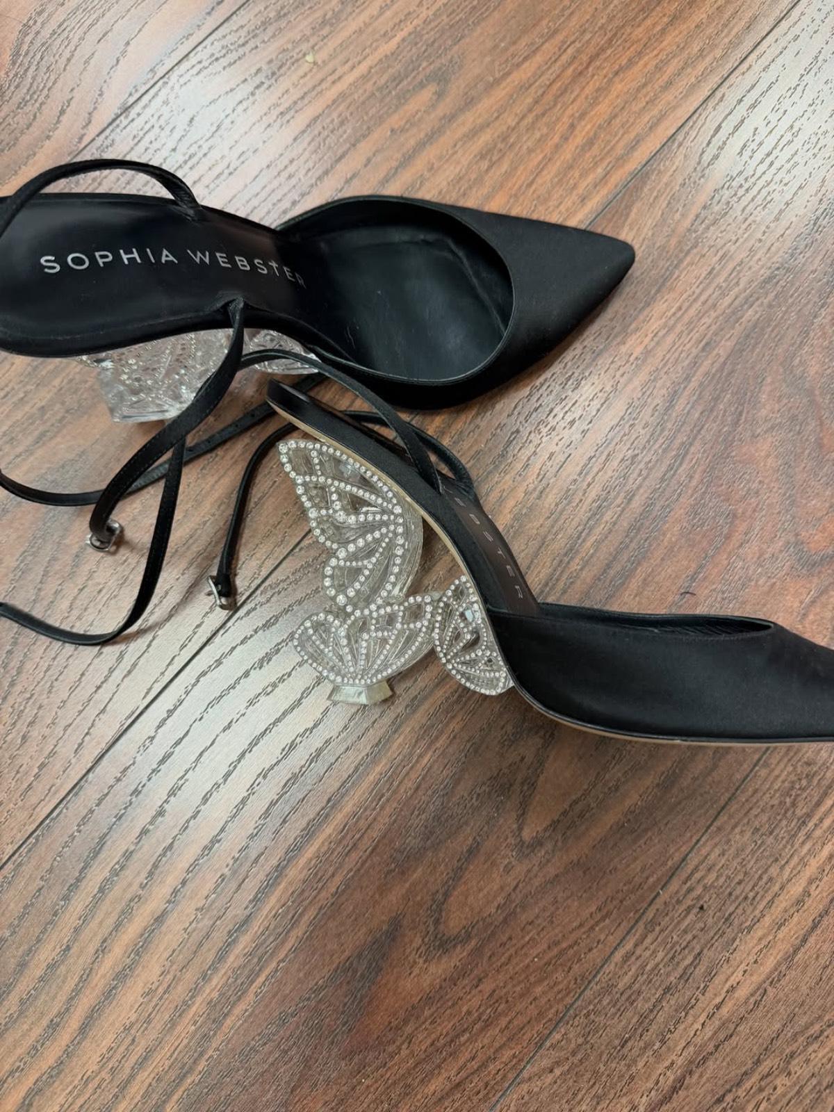 Les talons fantaisie d'Eva González