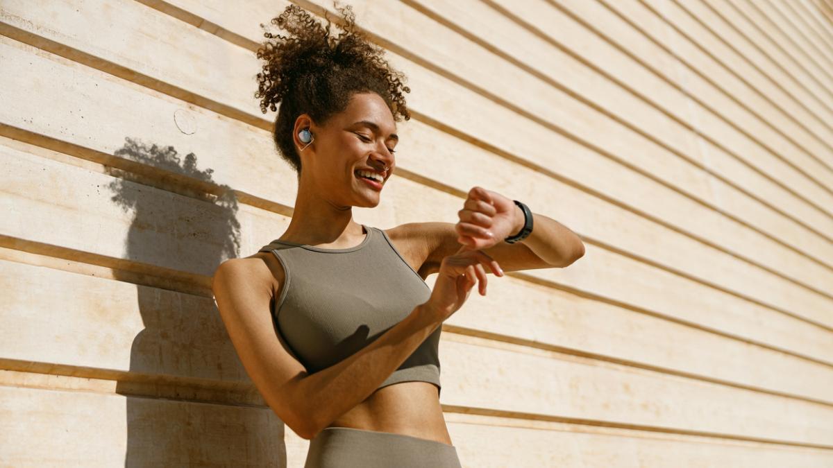Manu Galdu, préparateur féminin : "Les bienfaits de la marche au quotidien sont incroyables. On perd de la graisse sans ajouter de fatigue et de stress au corps"