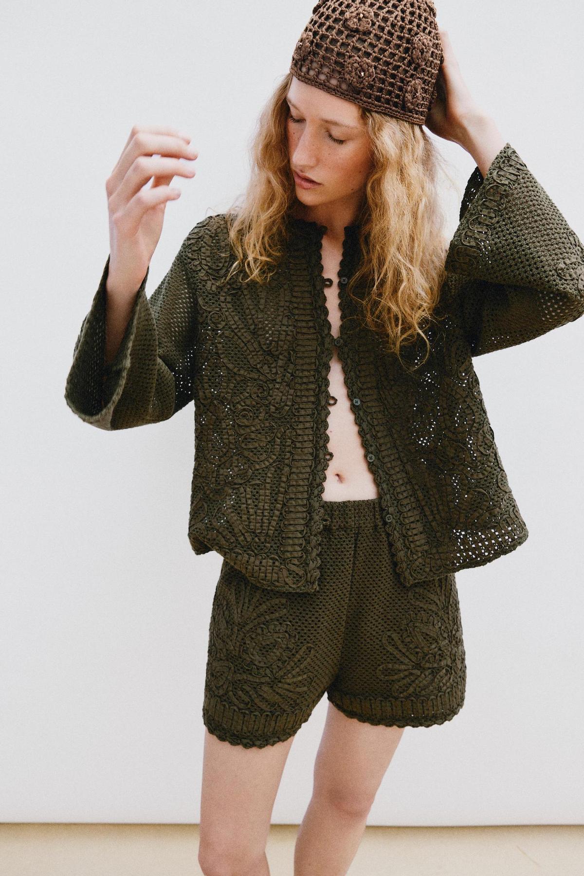 Ensemble veste et short au crochet