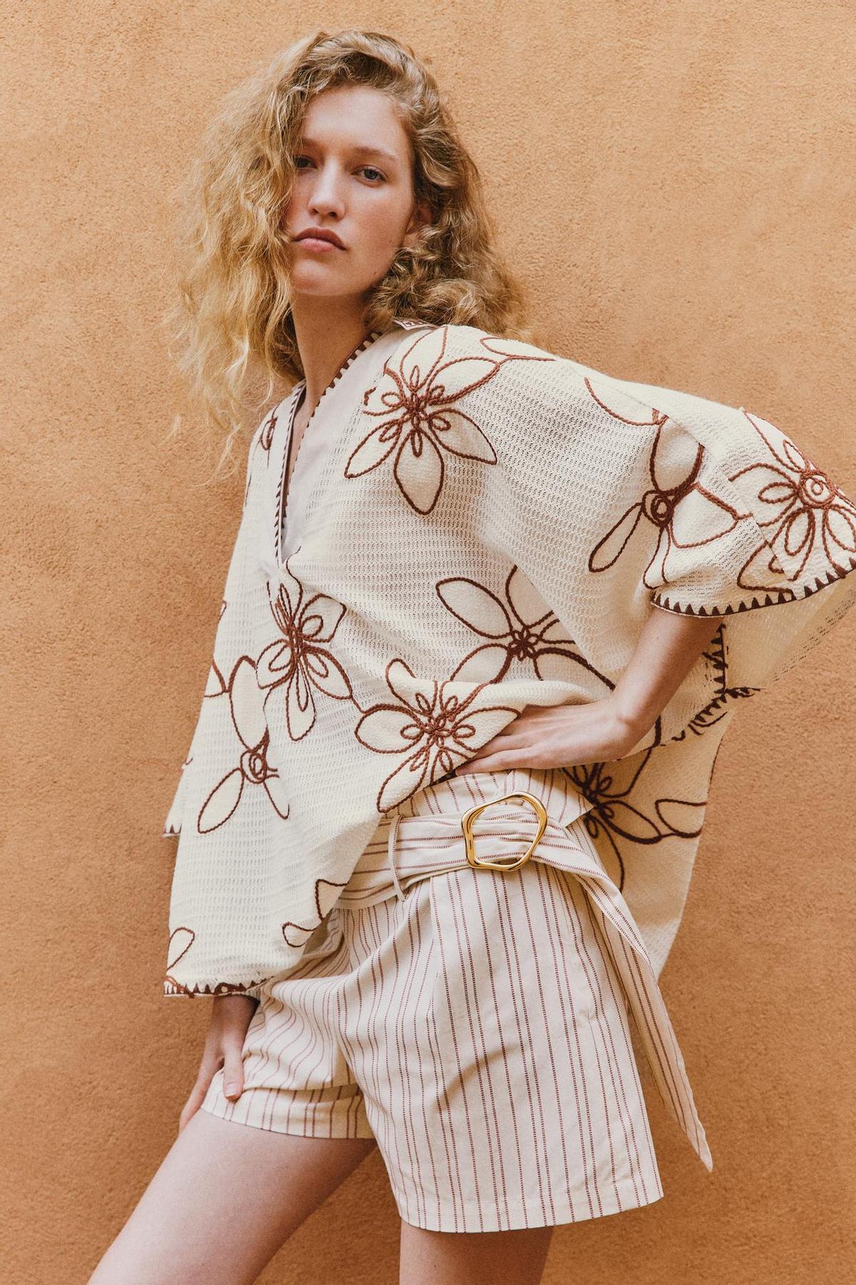 Ensemble chemisier caftan et short imprimé