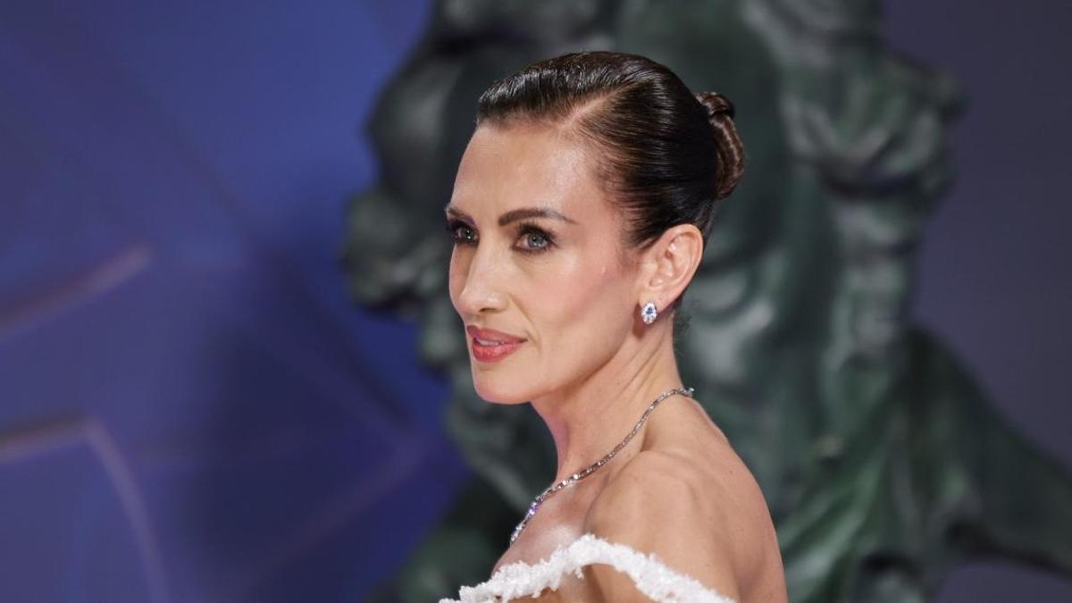 Nieves Álvarez, discrète sur son mariage, parle de la robe de mariée : "Ce sera une Nieves"