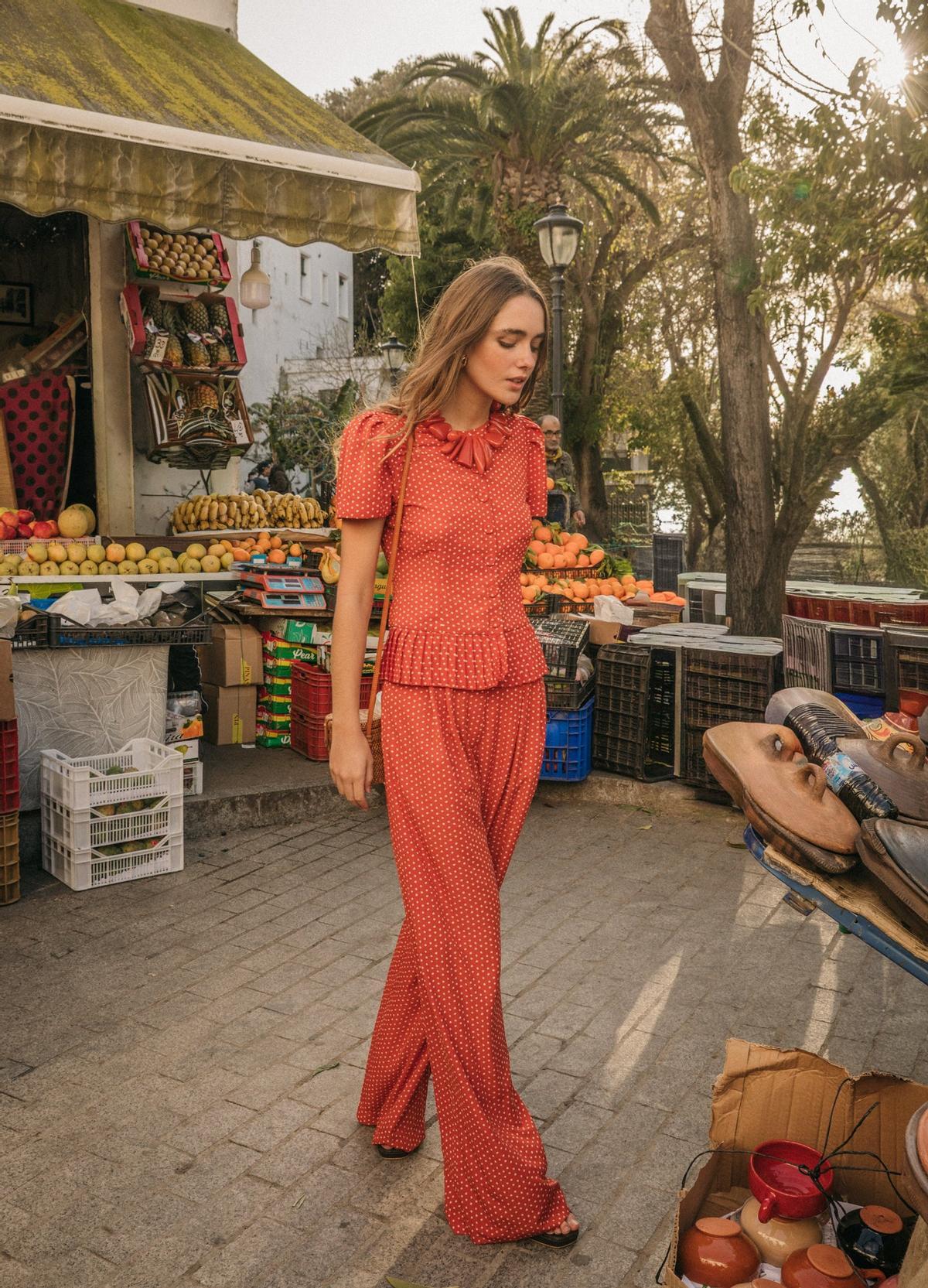Ensemble orange à imprimé pois