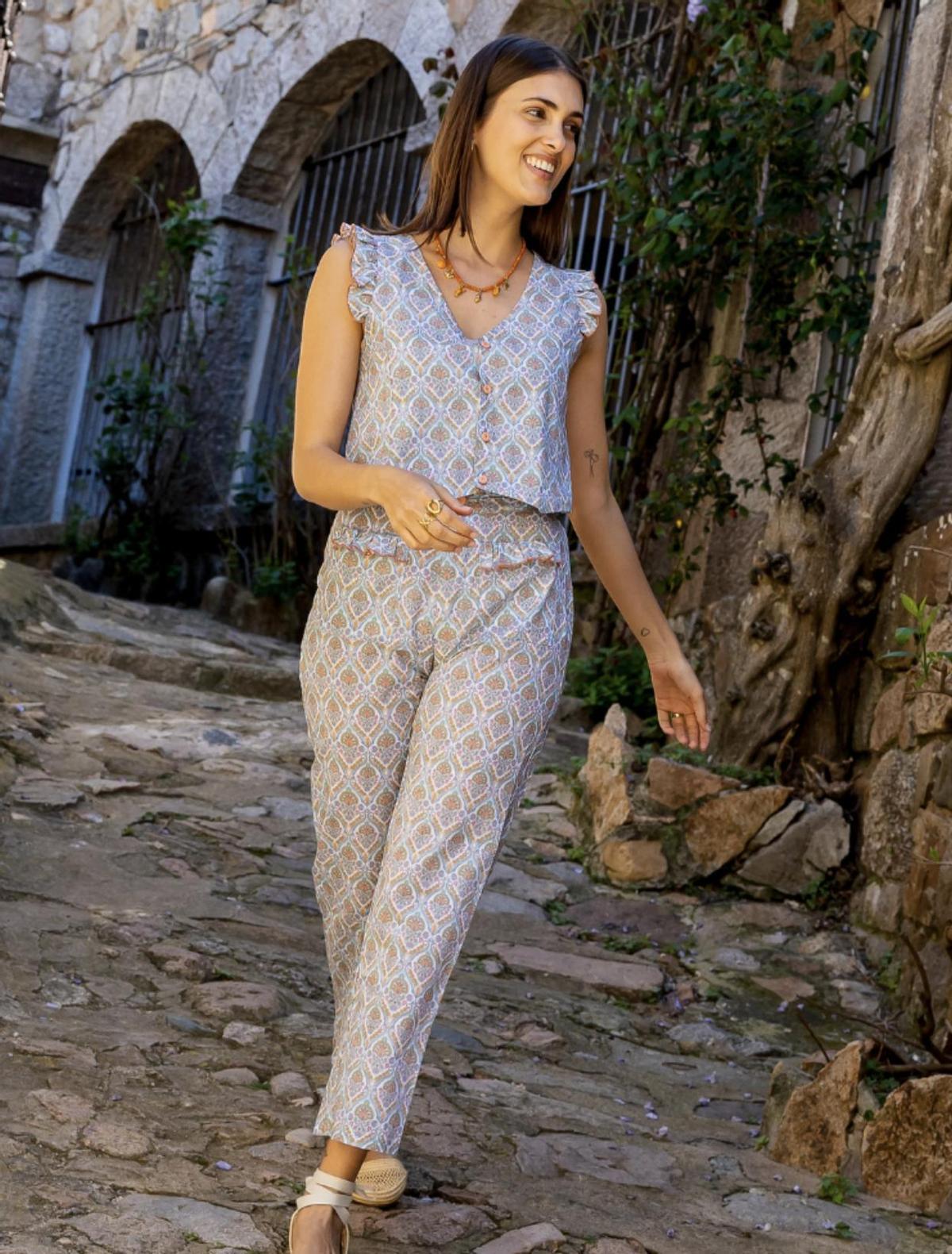 Ensemble haut et pantalon imprimés