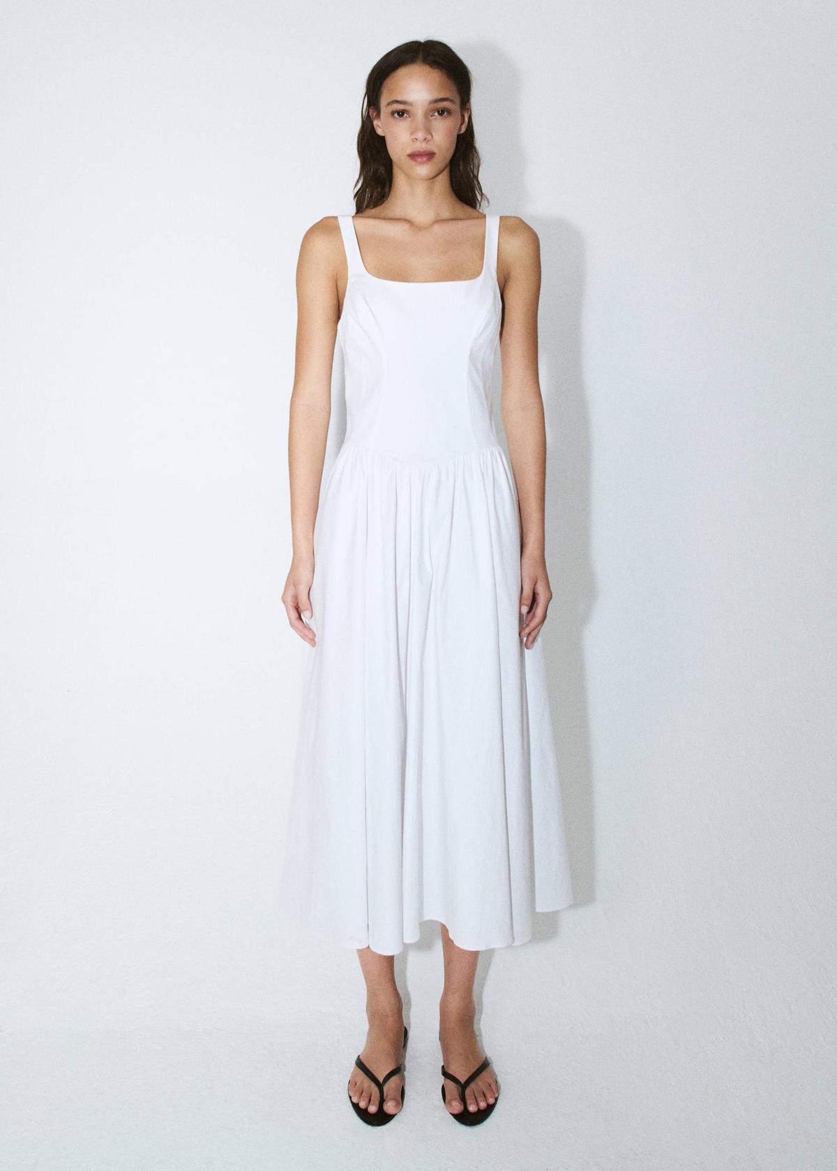 Robe évasée blanche dos nu