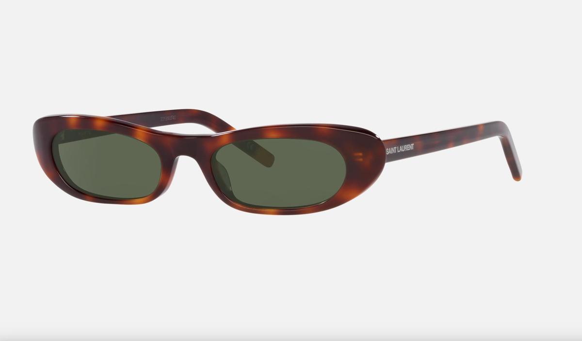 Lunettes de soleil minimalistes