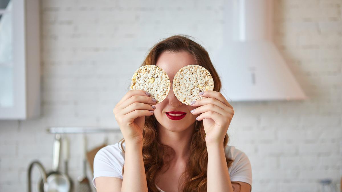 Kateryna Chaykovska, nutricionista y especialista en salud digestiva y hormonal: "Las tortitas de maíz aportan más proteína vegetal y más fibra, por lo que ayudan a mantener la energía y más saciedad especialmente en mujeres de más de 50"