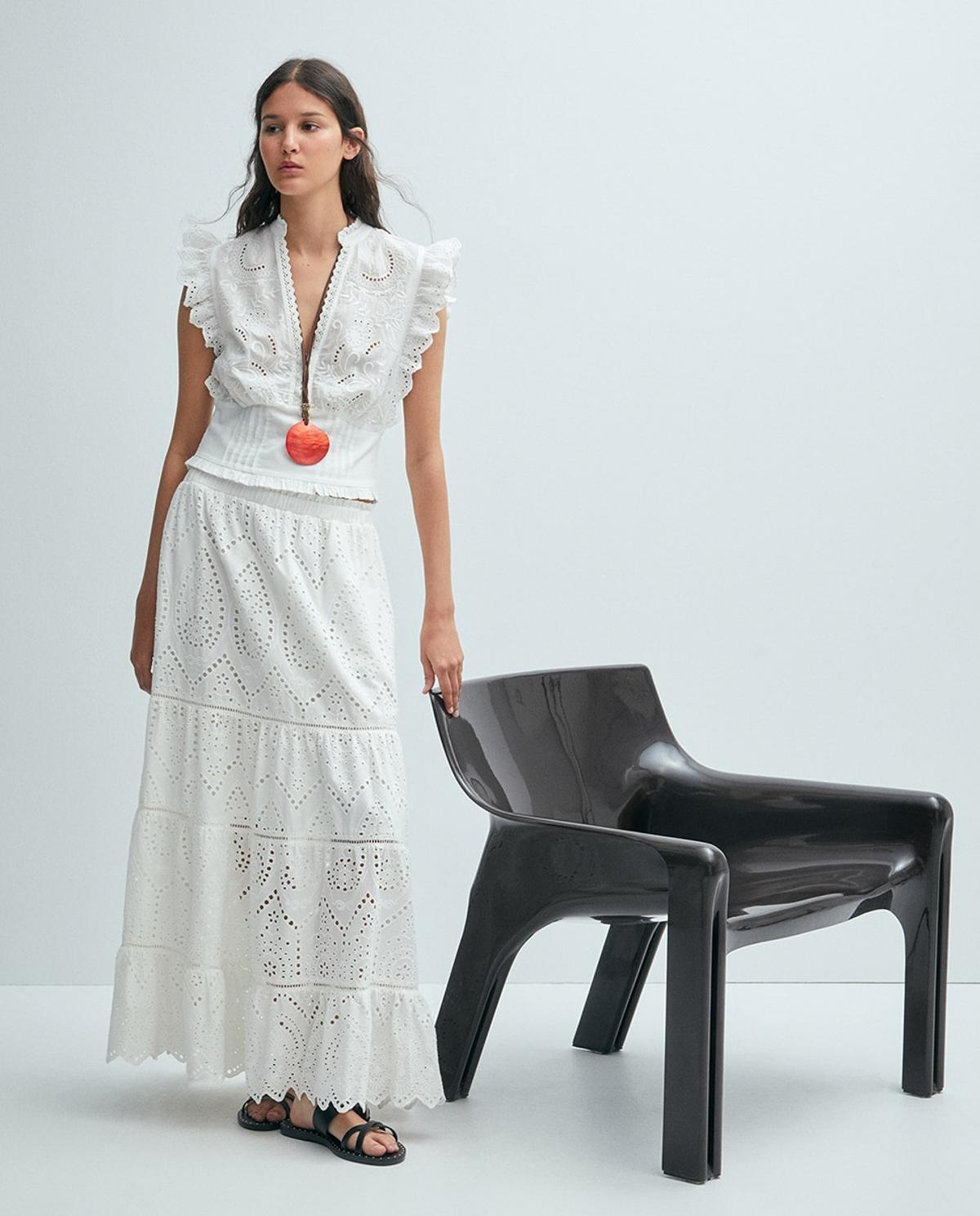 Blouse à corsage brodé