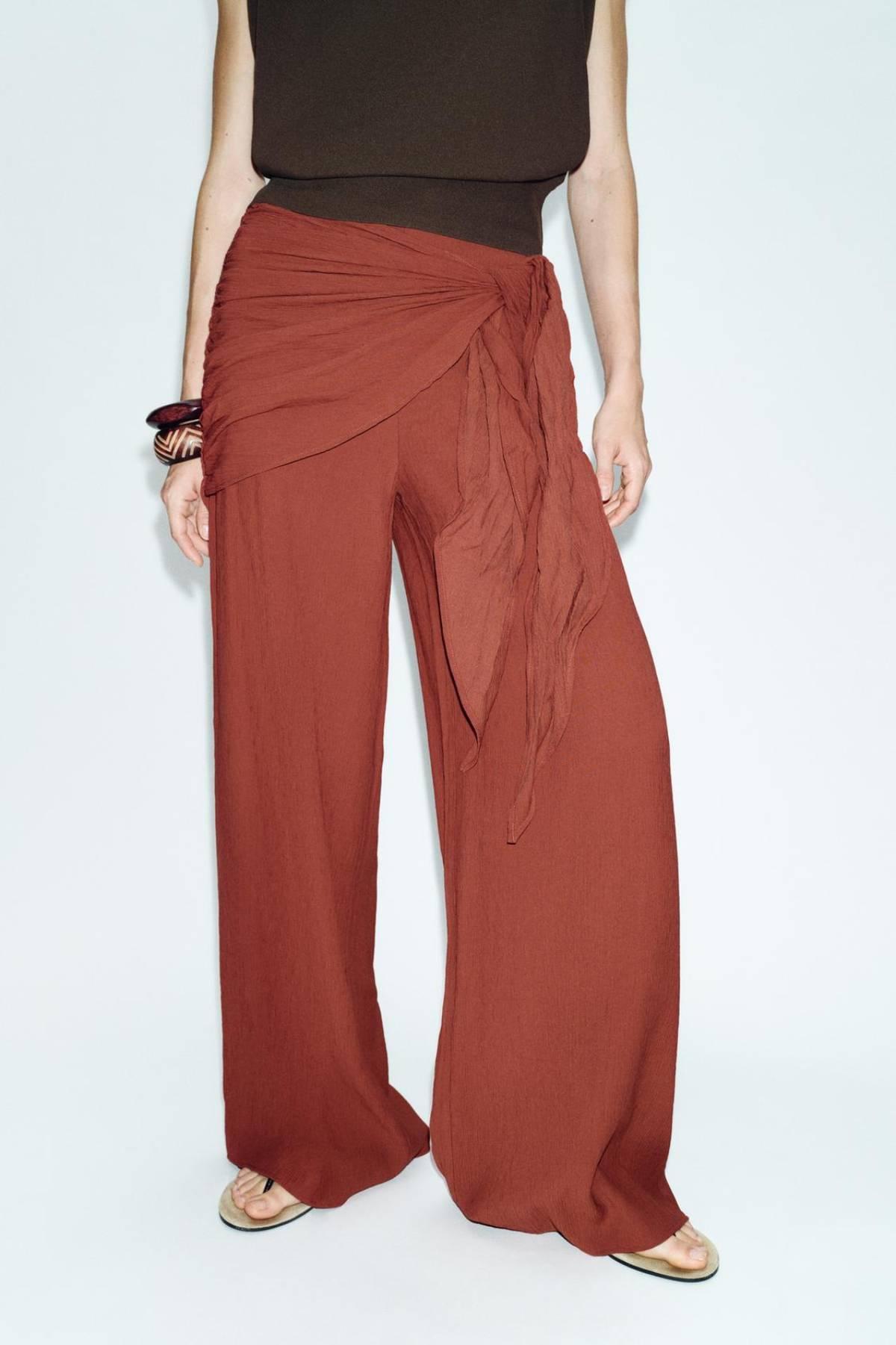 Pantalon large avec écharpe, de Zara