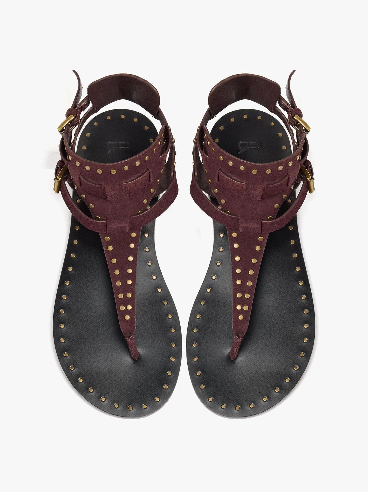 Sandales plates en cuir à clous