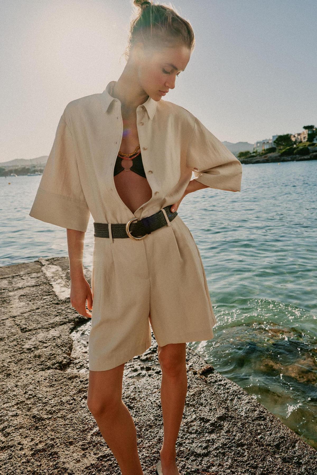 Ensemble chemise et short ceinturé