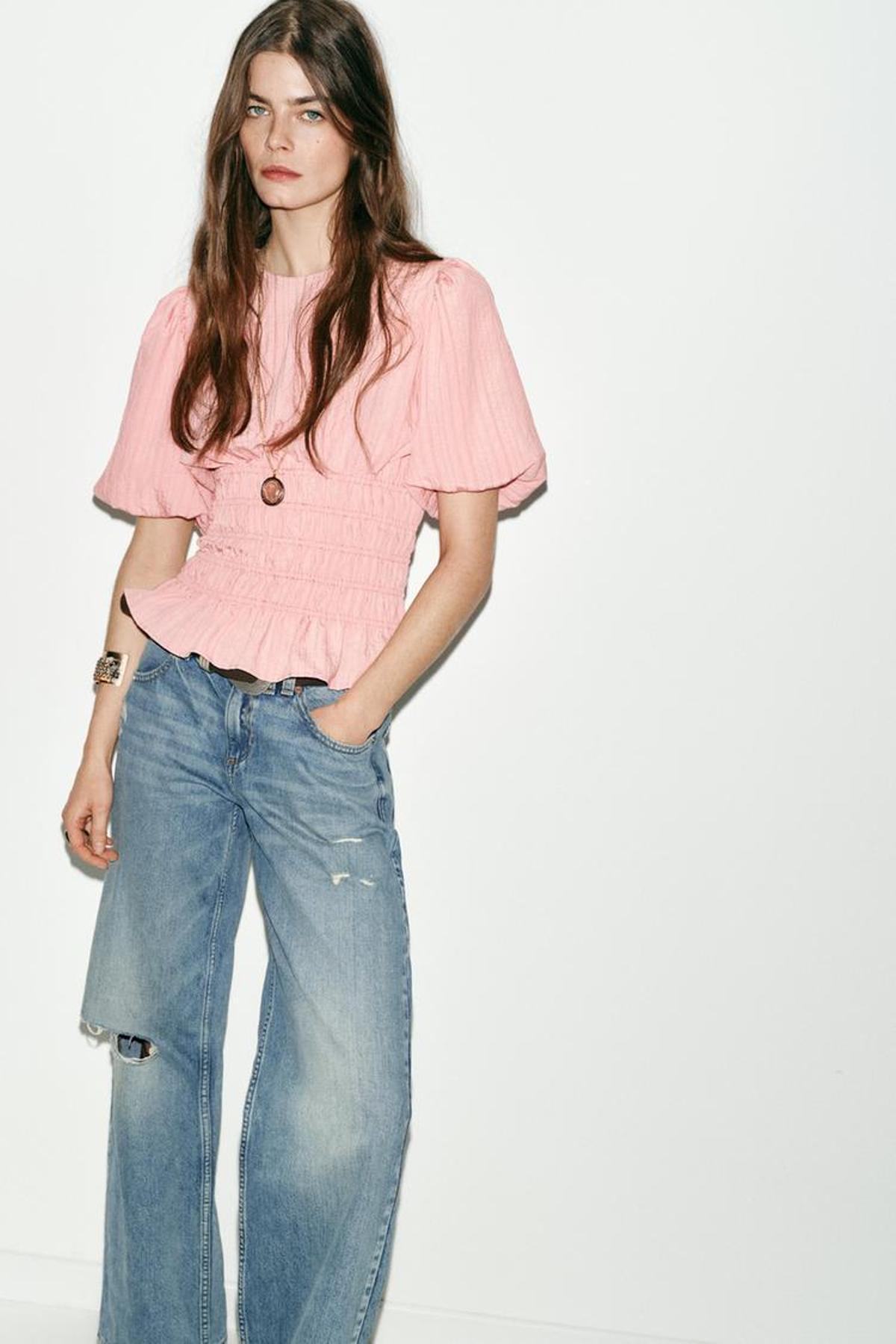 Blouse rose à manches bouffantes