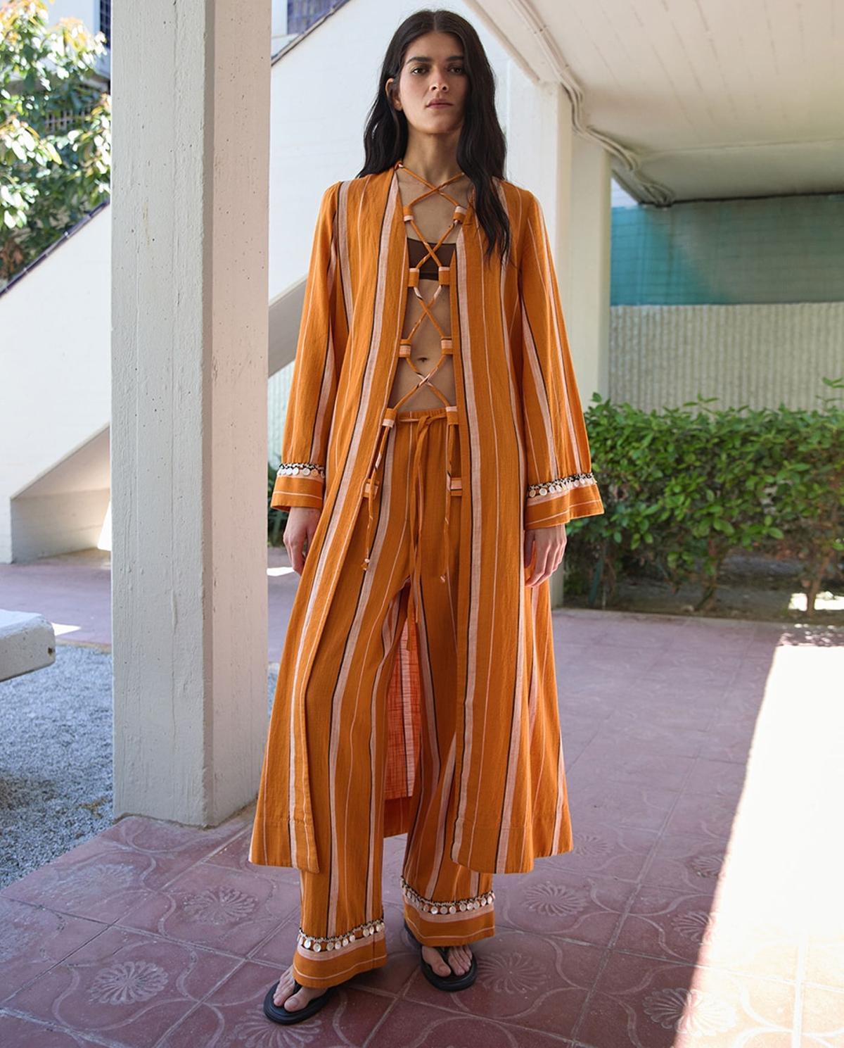Ensemble chemisier imprimé et pantalon orange