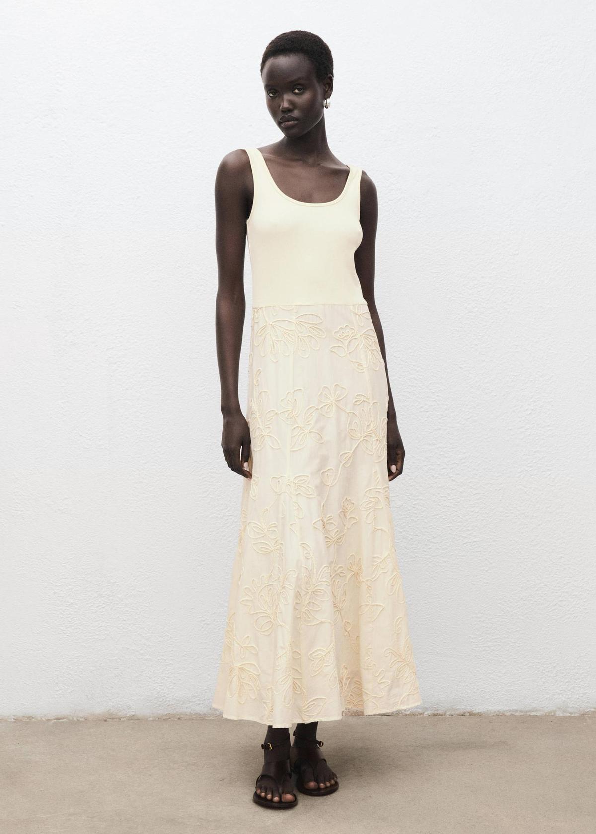 Robe combinée blanche brodée de fleurs