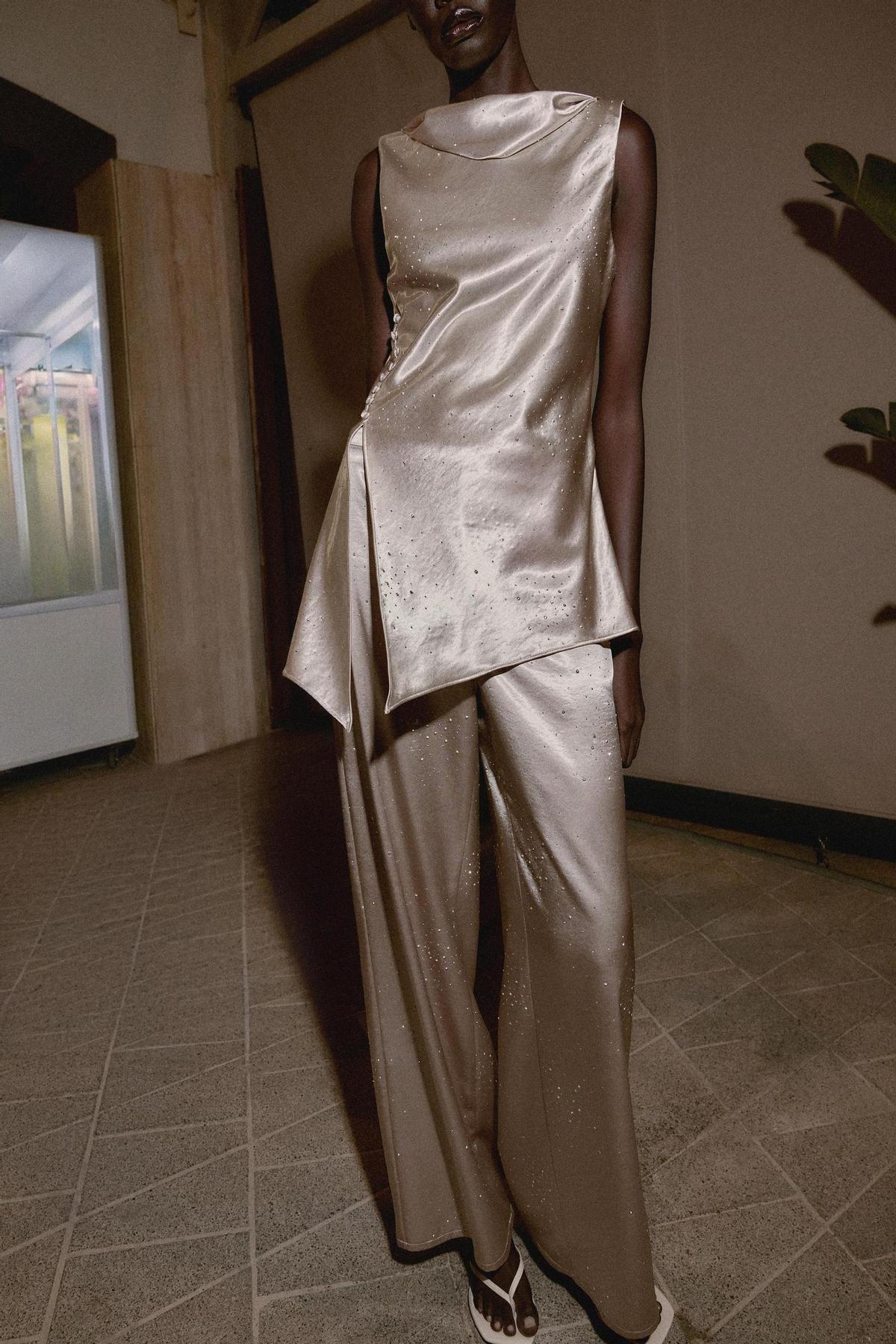 Ensemble haut et pantalon en satin brillant