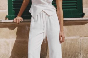 Il coûte 19 €, est de chez Pull&Bear et est devenu le pantalon en lin le plus vendu de l'été 2026 : disponible en 8 coloris