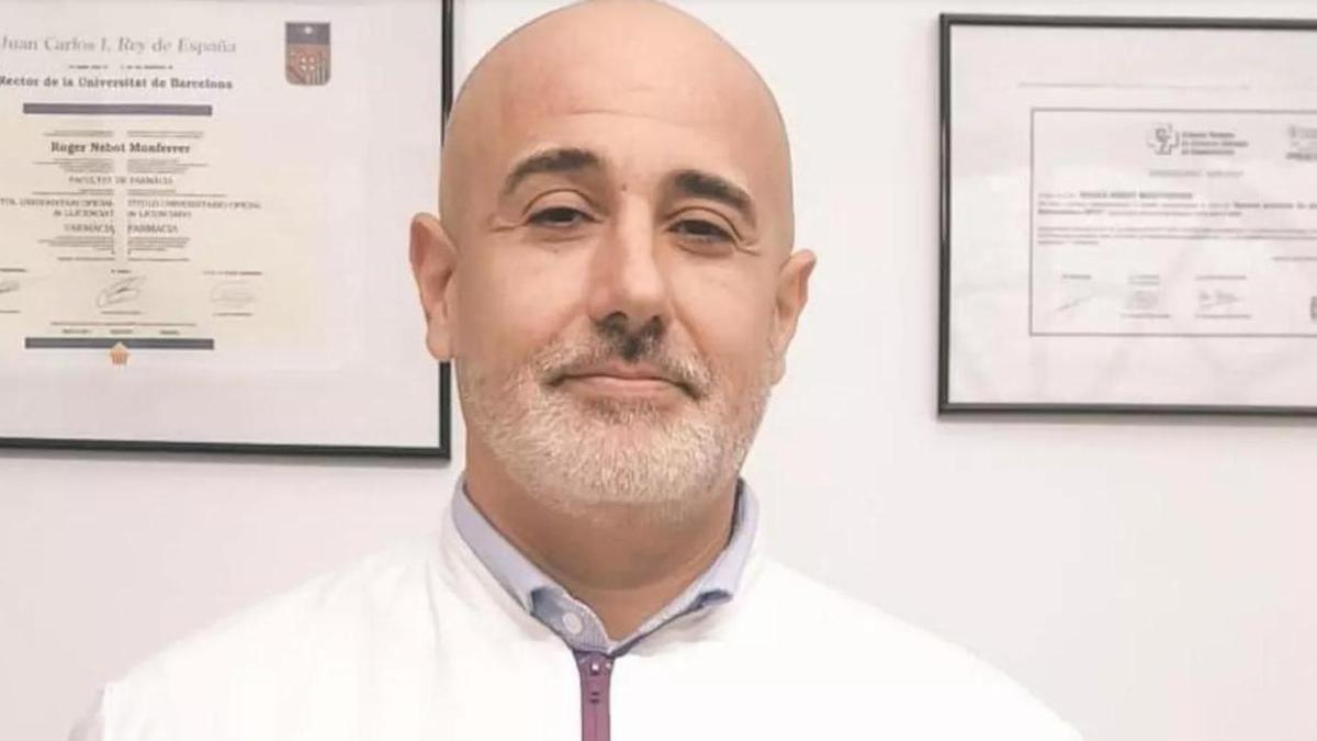 Roger Nebot, farmacéutico: "El formol no es recomendable para el pelo. Da un efecto liso inmediato, pero a costa de debilitar la fibra capilar, es decir, el cabello puede verse más pulido, pero en realidad está más frágil"