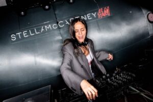 La fête que personne ne voulait manquer à Madrid : une soirée pour célébrer la collection de Stella McCartney pour H&M (et avec de superbes looks)