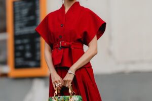 Les meilleures ventes aujourd'hui (13/05) chez Zara : des robes aériennes idéales pour l'été aux tenues monochromes qui vous feront économiser à la mi-saison