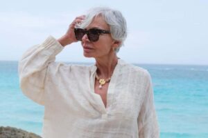 Les robes de plage que les femmes de plus de 50 ans adorent viennent d'arriver chez Cortefiel, Zara et Massimo Dutti parce qu'elles flattent, sont confortables et élégantes.