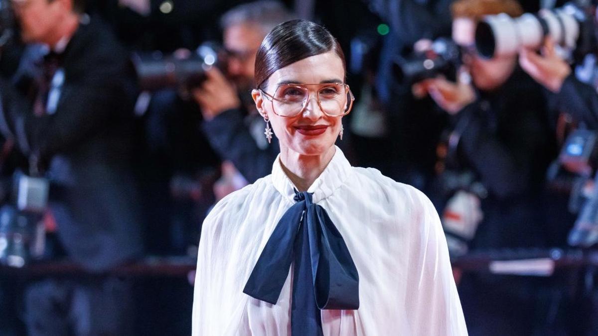 Paz Vega, envuelta en seda con un look de Palomo Spain en el Festival de Cannes