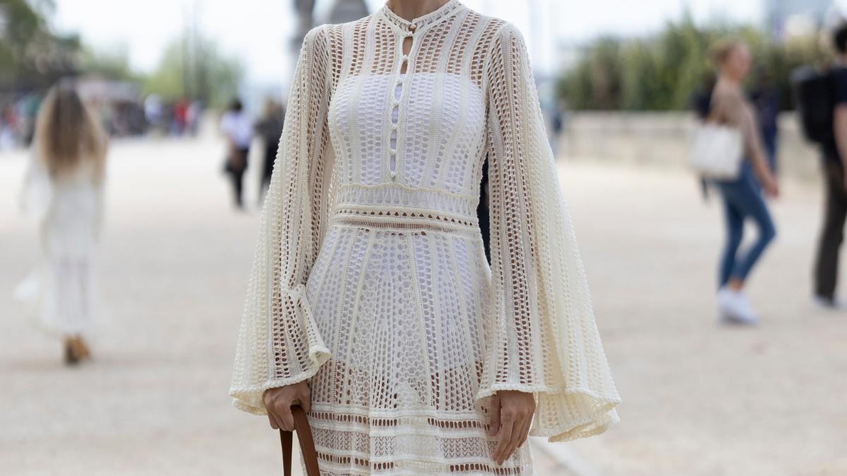 Sfera se inspira en las marcas de lujo y lanza la colección de estilo boho más bonita para el verano: desde vestidos de volantes hasta conjuntos estampados
