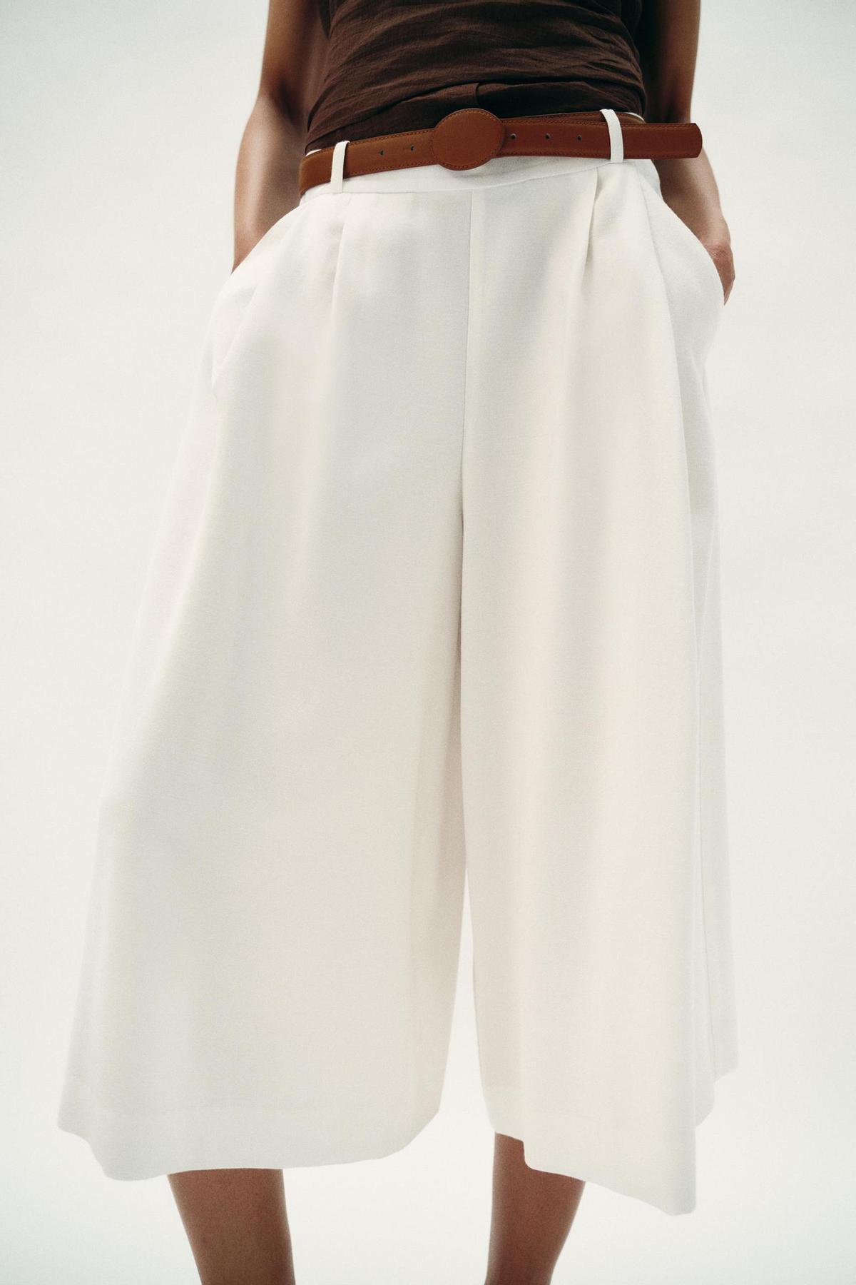 Bermuda midi blanc avec ceinture