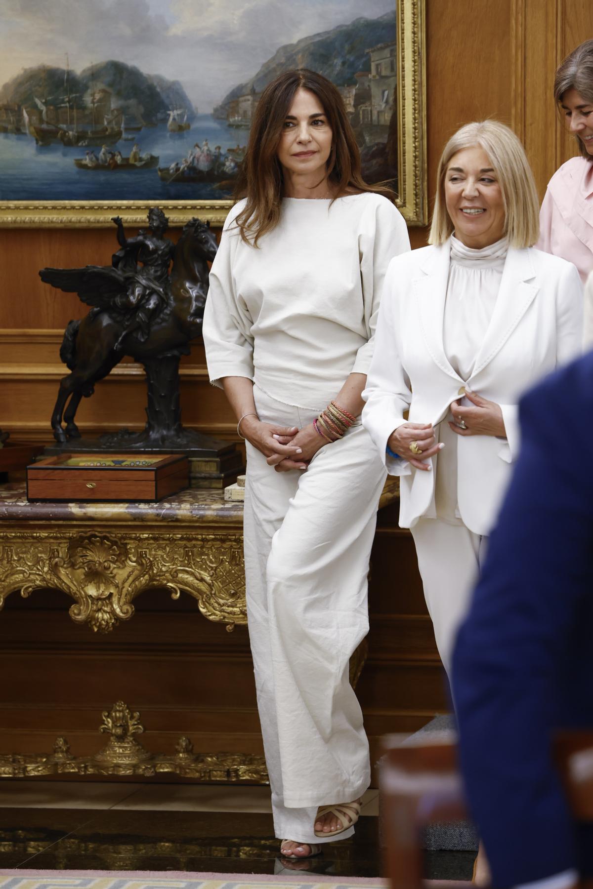 Mariló Montero choisit un deux-pièces Cortana pour sa rencontre avec la reine Letizia