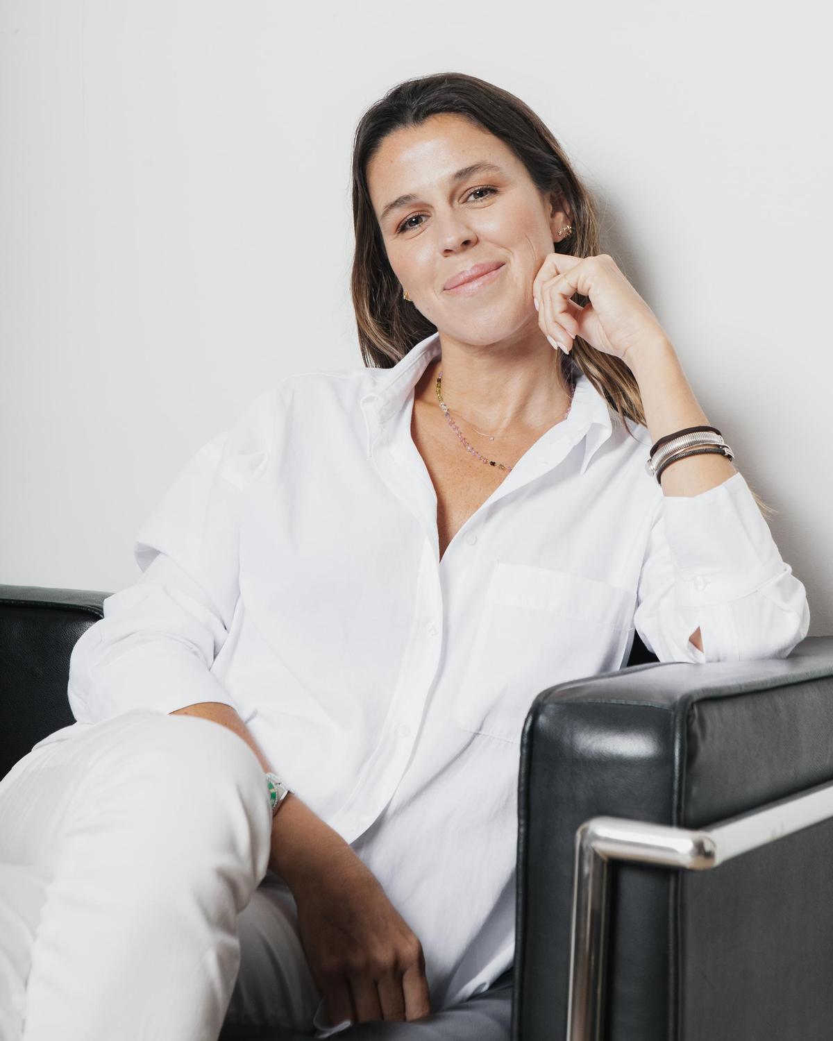Dr Juana Pertierro, experte en médecine esthétique.