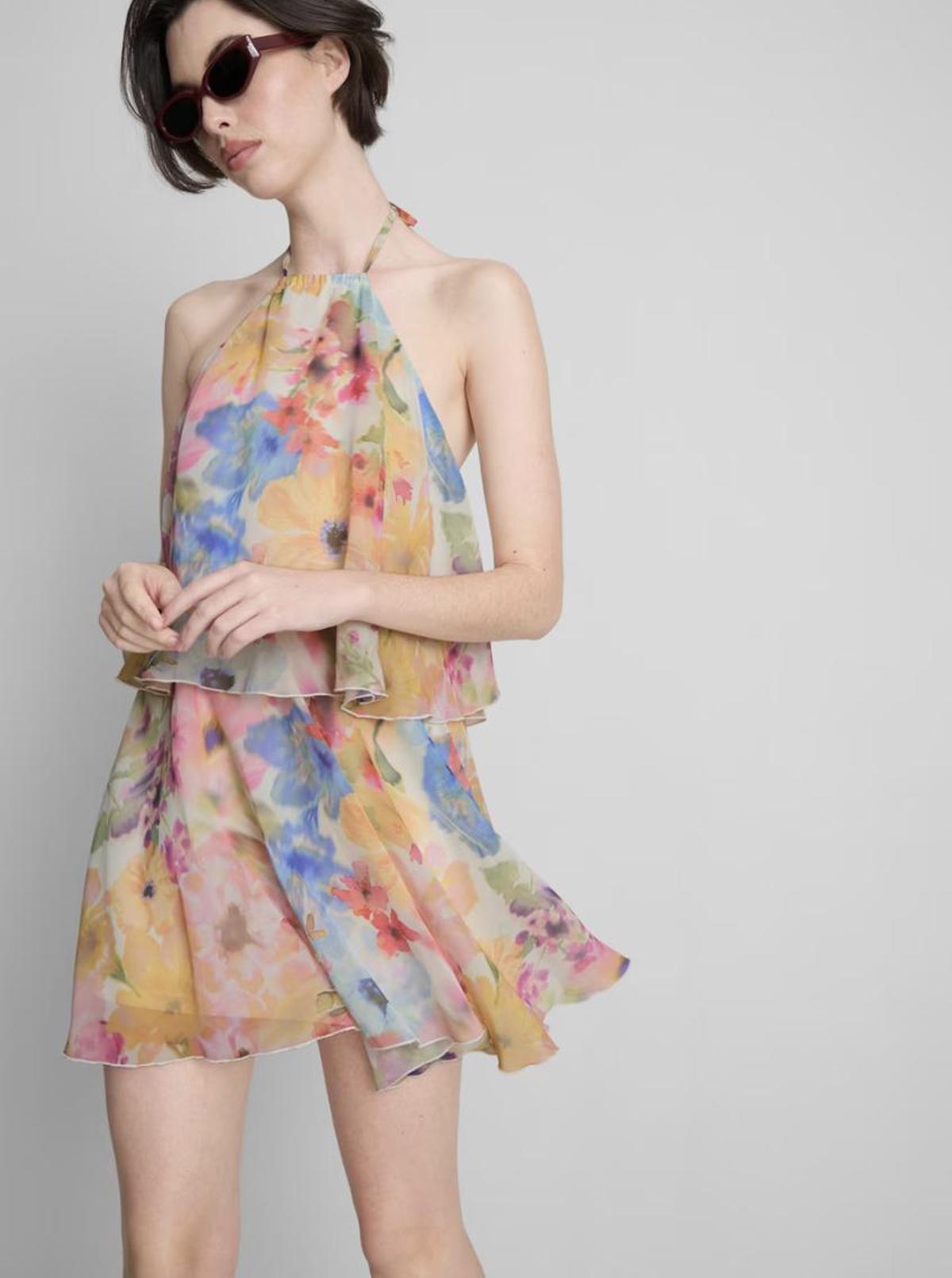 Robe courte dos nu fleurie