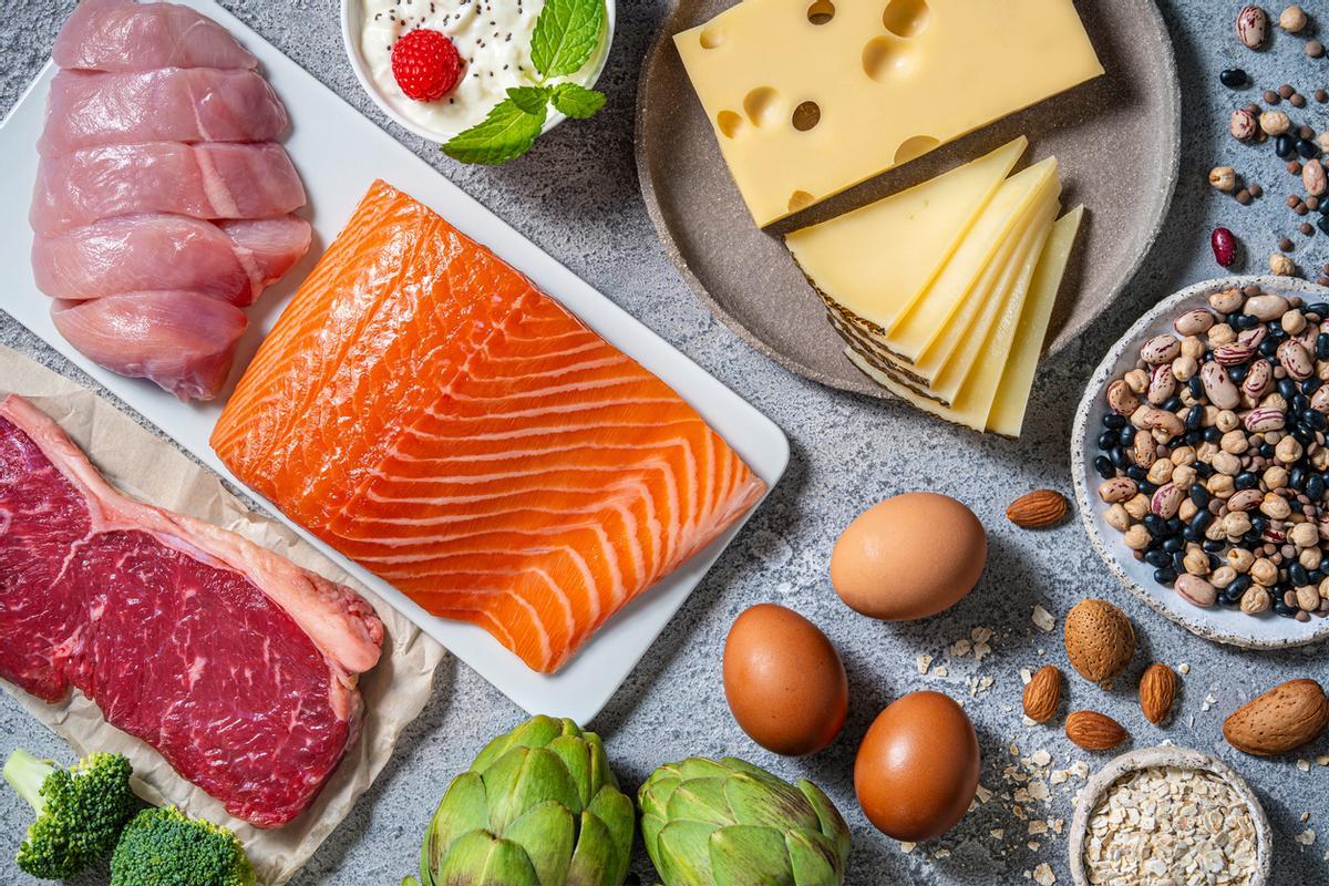Consommer des protéines et des graisses au début de tout repas contribue à ralentir la digestion.