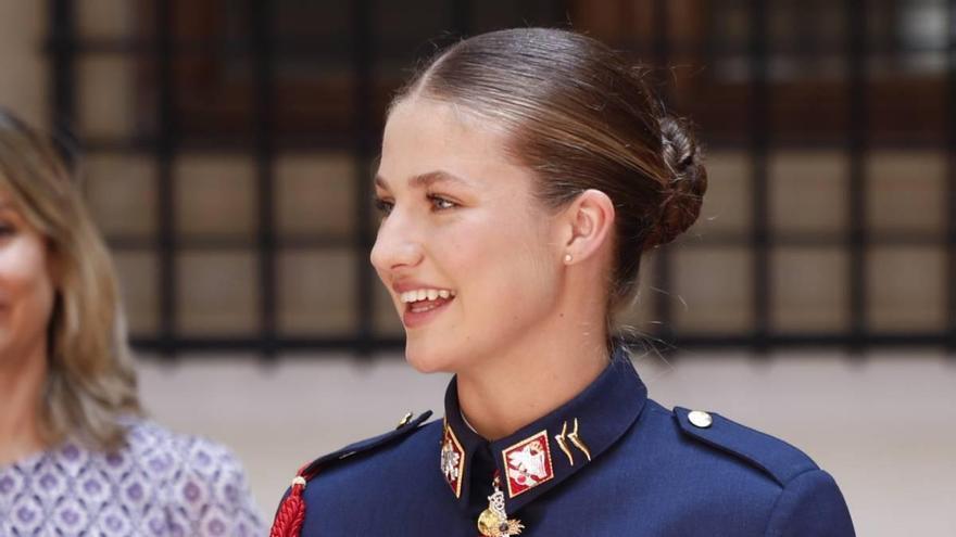 La princesse Leonor dit au revoir à Murcia comme "un cow-boy de l'A3": son clin d'œil à Arde Bogotá et son moment de fan avec Walls