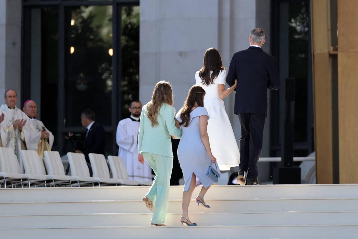 Le look de la princesse Leonor pour la messe du pape Léon XIV