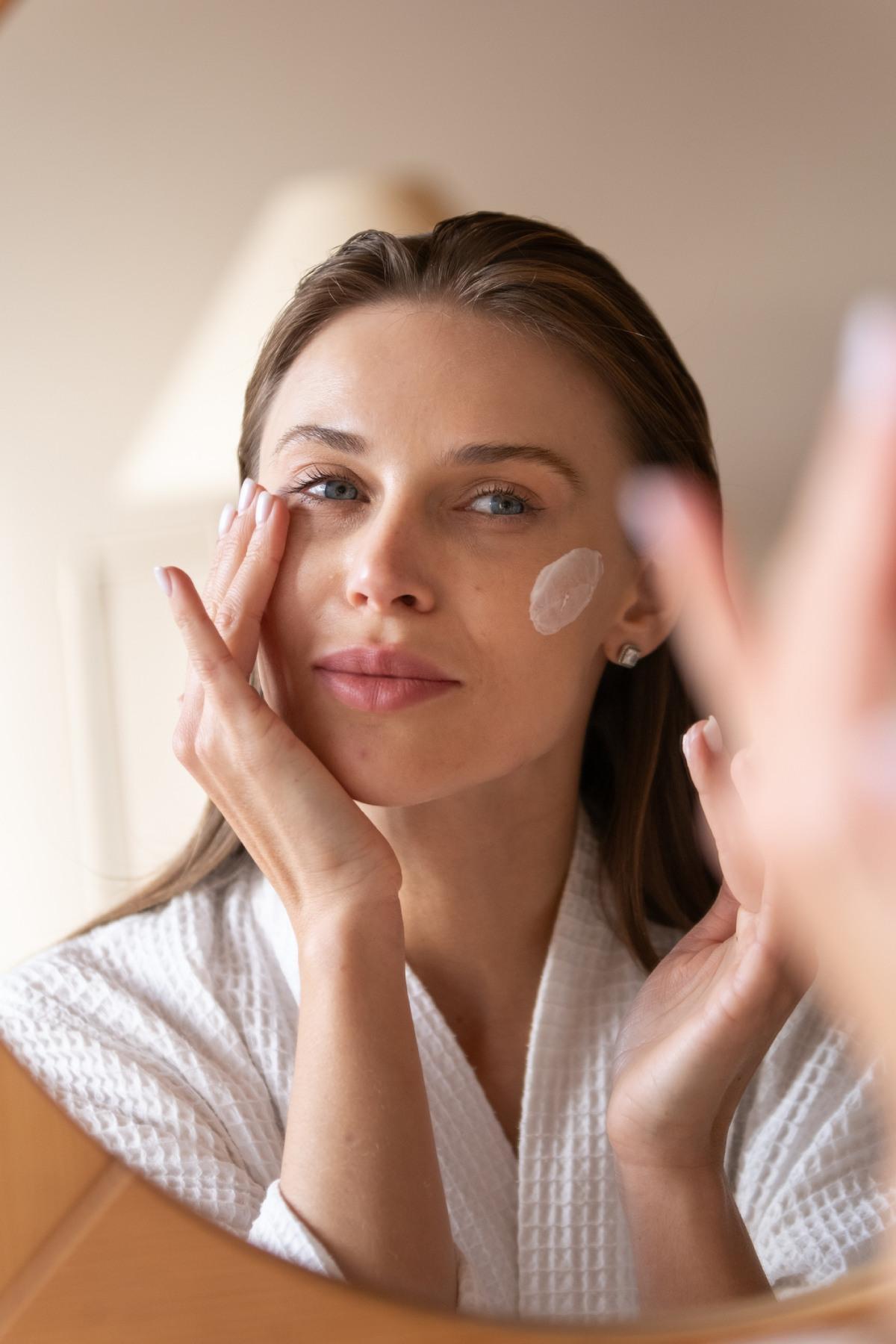 Niacinamide, l'un des principes actifs les plus recommandés et complets.