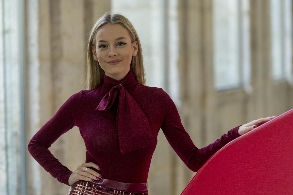 Comment Ester Expósito a-t-elle débuté sa carrière ?