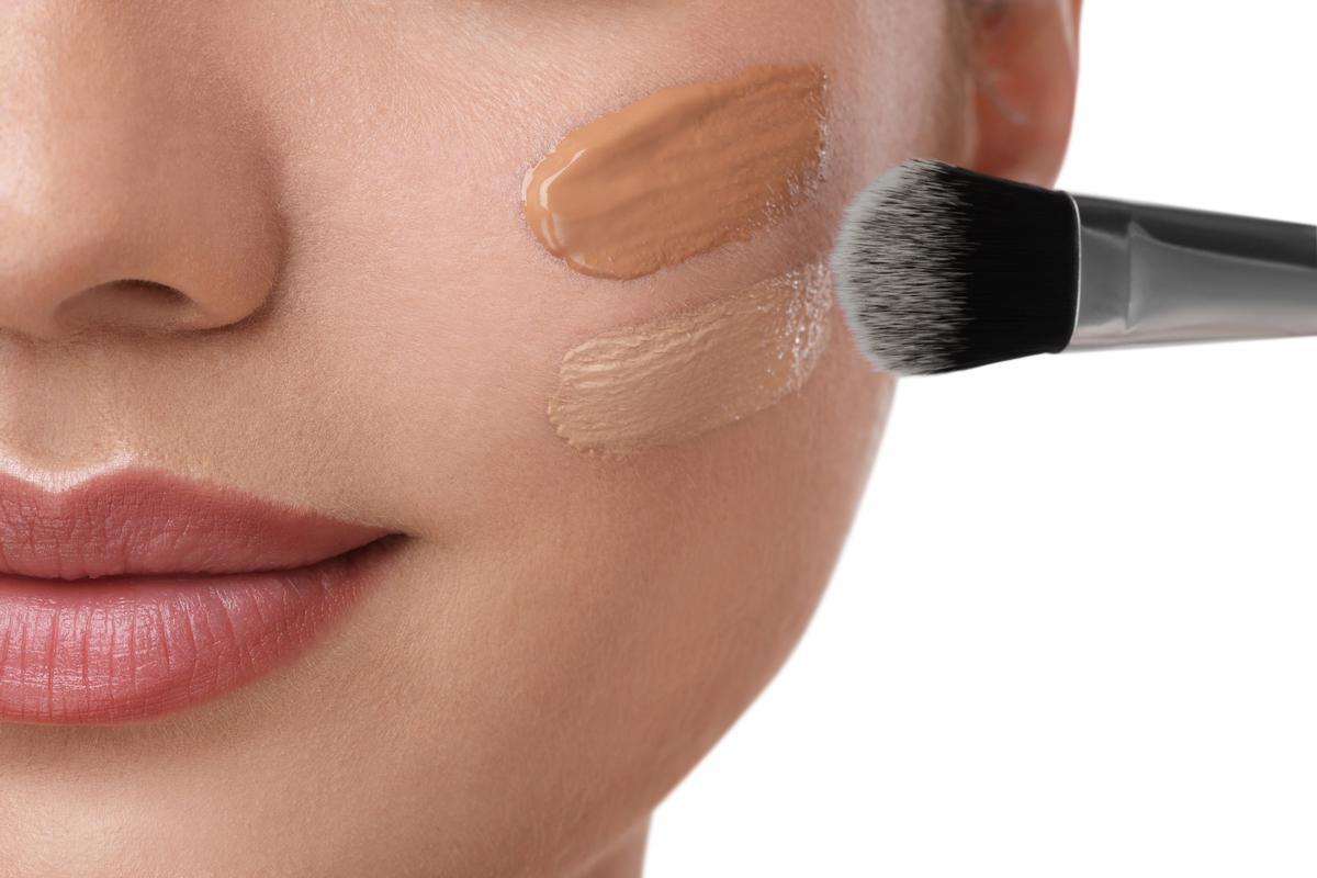 Crème teintée ou base de maquillage, quelle est la meilleure ?